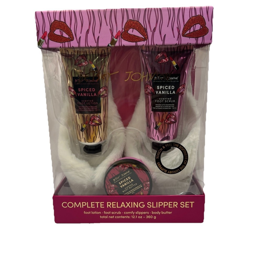 Betsey Johnson Woman's Slippers Size 7-8 Vanilla Lotion Spa Set Fluffy White